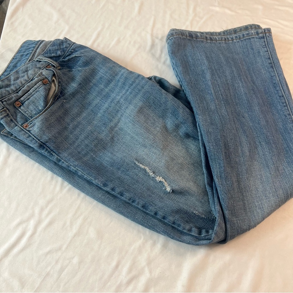 American Eagle Womenโsโ Size 14 Regular Light Wash Favorites Boyfriend Jean